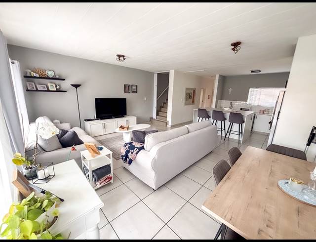 3 BEDROOM DUPLEX FOR SALE IN BRACKENDOWNS